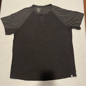 American Eagle Men's two toned Black Raglan Sleeve Shirt, XXL